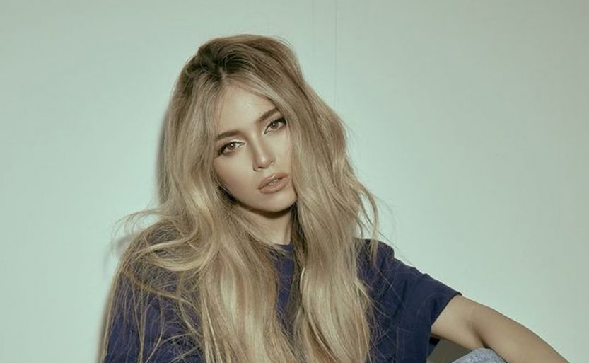 ana mena titoli 25 brani big sanremo 2022