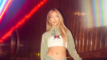 Ana Mena annuncia il singolo Acquamarina