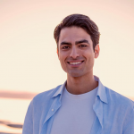 Foto di Matteo Bocelli con tramonto