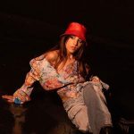 Foto di Angelina Mango in uno scatto del tour.