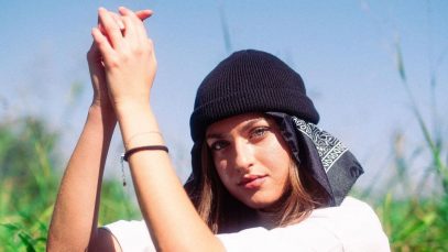 Sofia Rollo in un prato