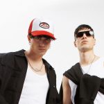 Bro Berri con sfondo bianco