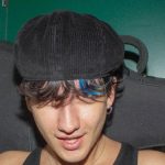 Jacopo Sol con la chitarra