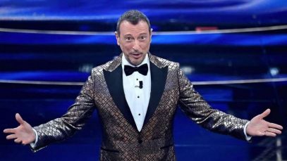 Amadeus sul palco dell'Ariston