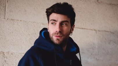 Lorenzo Licitra contro un muro