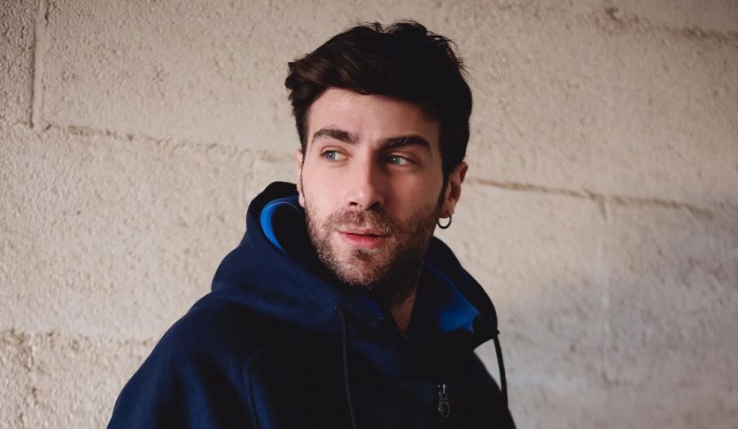 Lorenzo Licitra contro un muro