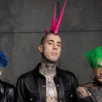 La Sad contro una parete