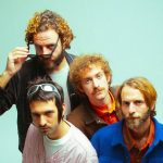 Tropea con sfondo verde acqua