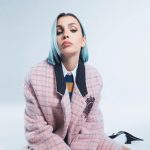 Rose Villain con sfondo bianco