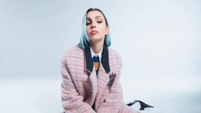 Rose Villain con sfondo bianco