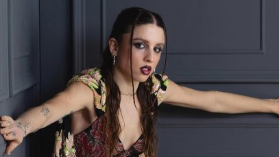 Foto di Angelina Mango con outfit della terza serata di Sanremo