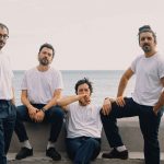 Gli Ex-Otago in riva al mare