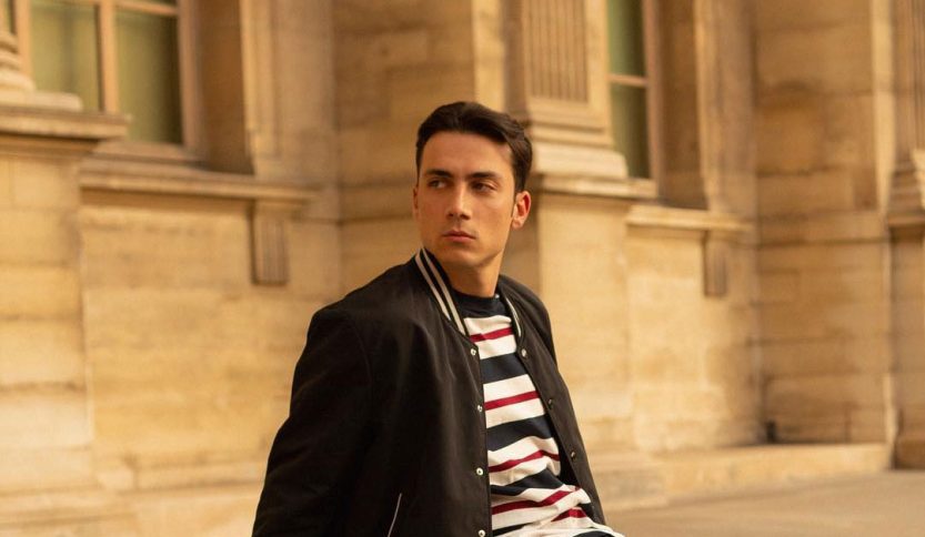 Matteo Paolillo seduto su una panchina