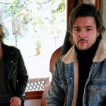 Sonohra con dietro un giardino