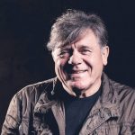 Beppe Carletti in posa per una fotografia
