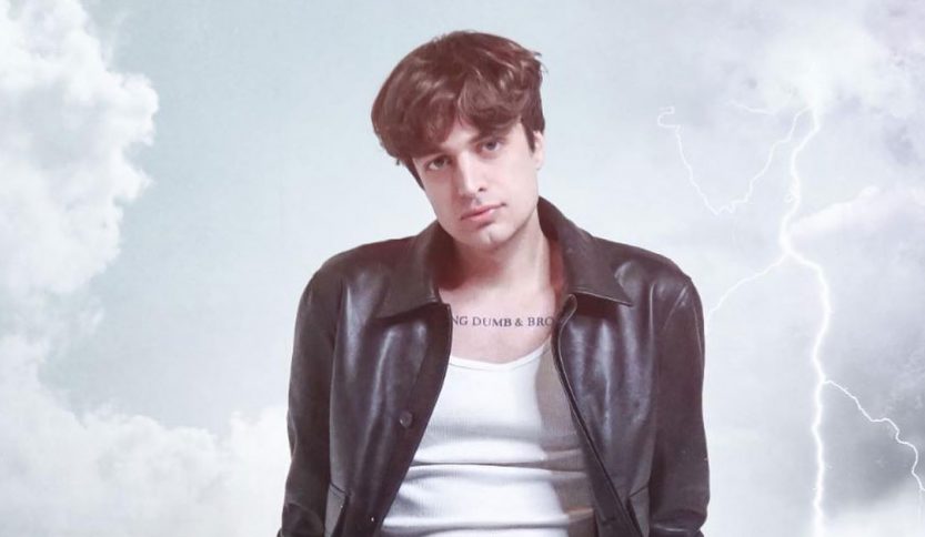 Cioffi annuncia il primo album "Passa tutto alla tua età"