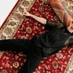 LDA su un tappeto rosso