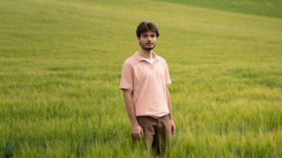 M.E.R.L.O.T. in un campo d'erba