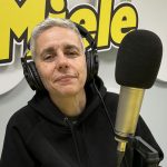 Paola Zukar negli studi di Radio LatteMiele