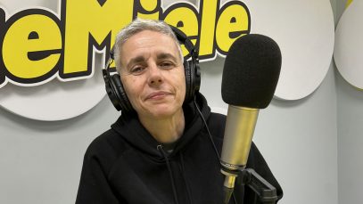 Paola Zukar negli studi di Radio LatteMiele
