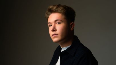 Alfa con sfondo nero