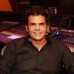 Sergio Cerruti in uno studio di registrazione