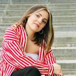 Cristina Scuccia su una scalinata