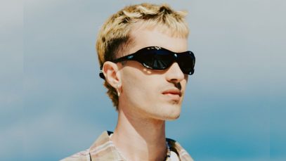 Memento con dietro un cielo