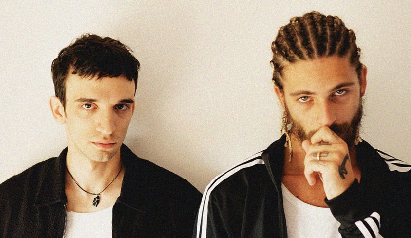 Santi Francesi con sfondo chiaro