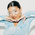 Yaraki con sfondo grigio