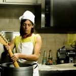 Lucio Corsi in cucina