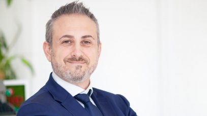 Manuel Tricomi con sfondo bianco