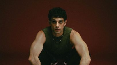 Bresh con sfondo rosso