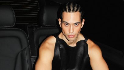 Mahmood in macchina co conduttori sanremo 2025