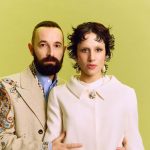 Coma_Cose con sfondo verde