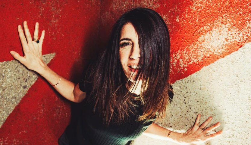 Giorgia su una stella rossa