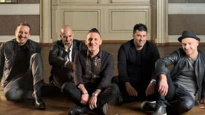 Modà seduti sul pavimento