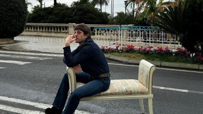 Rkomi sulla strada a Sanremo