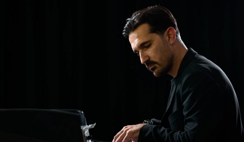 Nicolò Martire al pianoforte