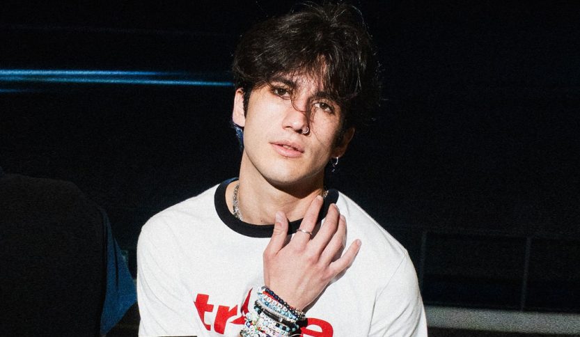 Jacopo Sol con sfondo nero