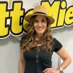 Simona Bencini negli studi di Radio LatteMiele,