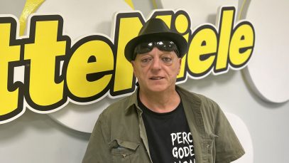 Stefano D'Orazio negli studi di Radio LatteMiele