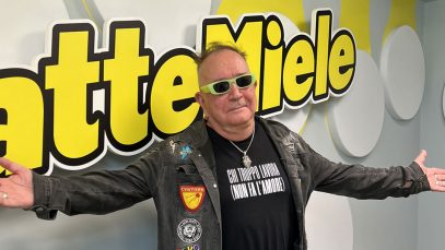 Johnson Righeira negli studi di Radio LatteMiele