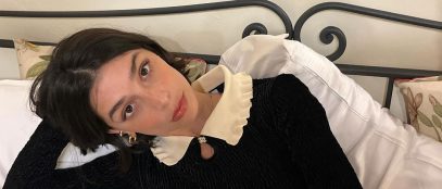 Lea Gavino in un letto