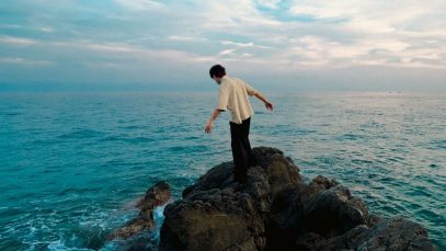 Utente175 in cima a una scogliera