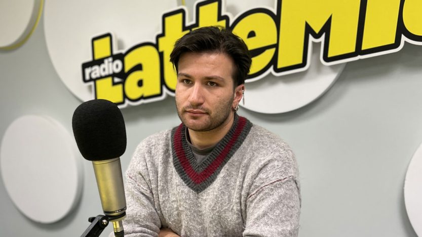 Eddie Brock negli studi di Radio LatteMiele