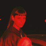 cmqmartina su una macchina con filtro rosso