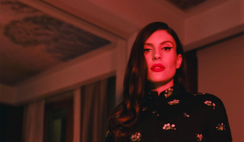 Ditonellapiaga con luce rossa