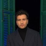 Eddie Brock con finestra