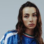 Maddalena con sfondo azzurro